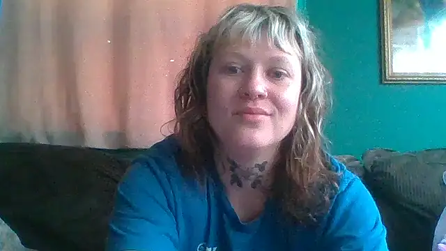 Snapshot of RosieSwitchBitch chatting on June 27, 2026, 12:22 pm RosieSwitchBitch online show from June 27, 2026, 12:22 pm