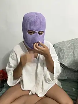 teen pettite online show from May 6, 2026, 4:30 am