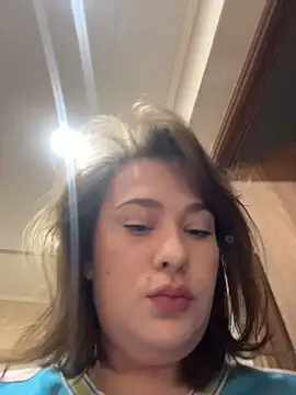 Snapshot of BettyRussian chatting on May 15, 2026, 11:50 am BettyRussian online show from May 15, 2026, 11:50 am