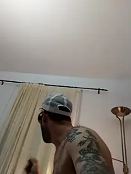 Genios101088 online show from April 24, 2026, 3:31 am