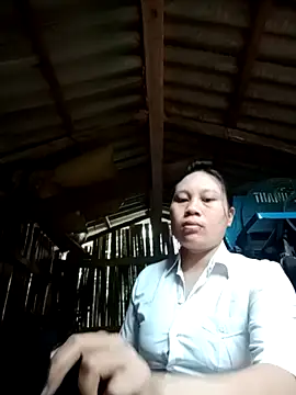 lanngoc2 online show from May 4, 2026, 11:23 pm