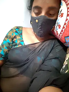 Snapshot of Tamil_Hot_HoneyBee chatting on May 13, 2026, 3:09 pm Tamil Hot HoneyBee online show from May 13, 2026, 3:09 pm