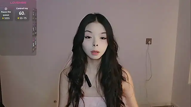 Zhizhi-99 online show from May 12, 2026, 9:17 am