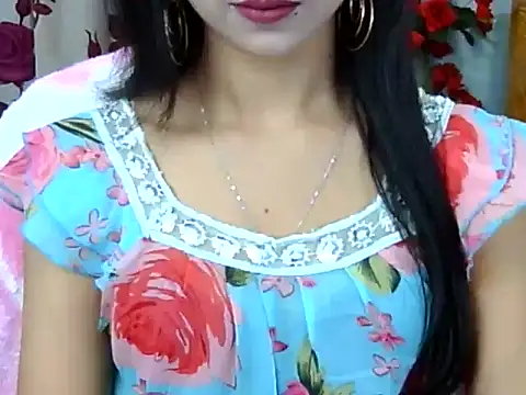 Snapshot of Alina_Nur chatting on May 8, 2026, 6:24 pm Alina Nur online show from May 8, 2026, 6:24 pm