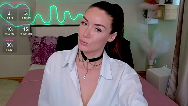 Snapshot of MicheleSantiago chatting on June 24, 2026, 8:24 am MicheleSantiago online show from June 24, 2026, 8:24 am