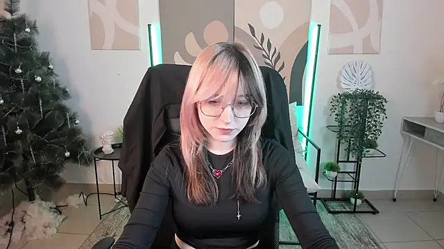 NyxCalderra online show from May 3, 2026, 7:47 am