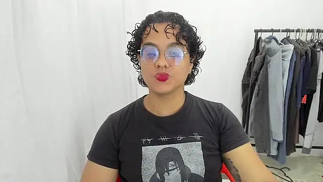 Snapshot of Diane_exotic chatting on May 8, 2026, 9:31 pm Diane exotic online show from May 8, 2026, 9:31 pm