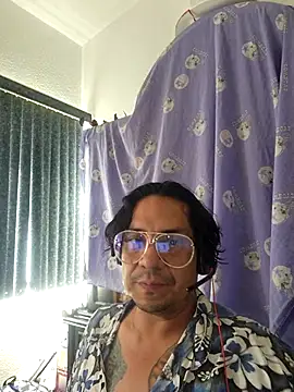 JefeGorila online show from May 4, 2026, 10:28 pm