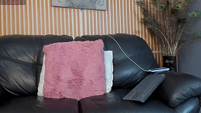 Veronica Black18 online show from July 15, 2026, 10:48 pm