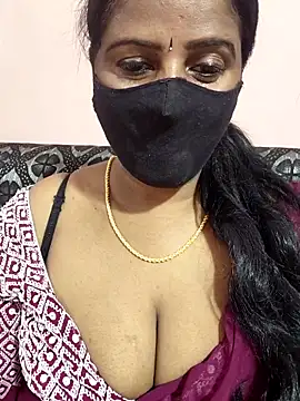 Snapshot of Sunitha-tamilponu chatting on April 29, 2026, 6:14 pm Sunitha-tamilponu online show from April 29, 2026, 6:14 pm