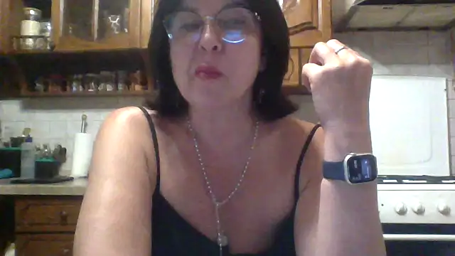 Fiona06 online show from May 18, 2026, 7:09 pm