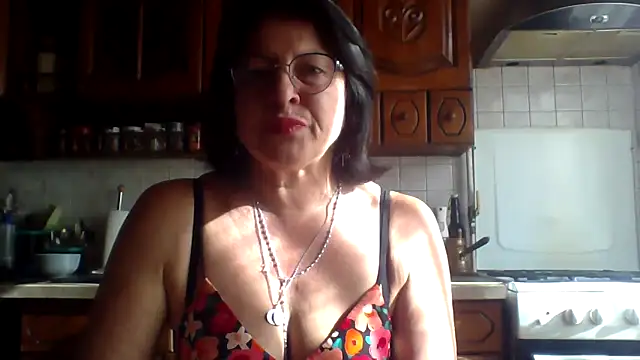 Fiona06 online show from May 19, 2026, 4:52 am