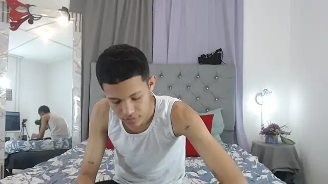Snapshot of PhillipCox chatting on May 26, 2026, 12:34 pm PhillipCox online show from May 26, 2026, 12:34 pm