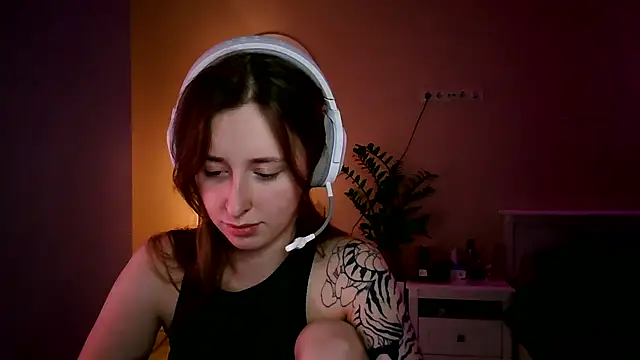 Snapshot of she_tora69 chatting on June 11, 2026, 12:32 am she tora69 online show from June 11, 2026, 12:32 am