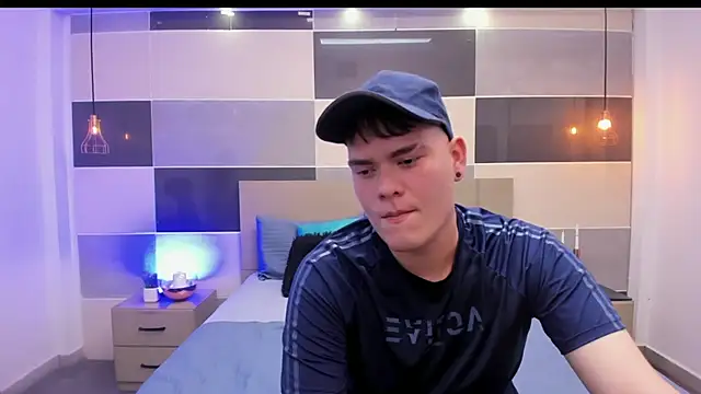 Alexei lux online show from April 27, 2026, 7:56 pm