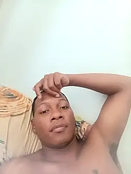 Snapshot of SANTI_BIGXXX chatting on May 6, 2026, 10:37 pm SANTI BIGXXX online show from May 6, 2026, 10:37 pm