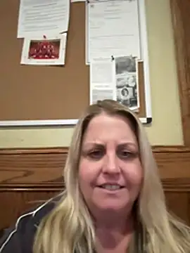 Snapshot of Bruiserboomer2 chatting on April 29, 2026, 10:38 pm Bruiserboomer2 online show from April 29, 2026, 10:38 pm