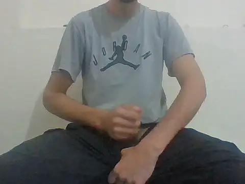 Snapshot of aminwahch chatting on May 10, 2026, 12:43 pm aminwahch online show from May 10, 2026, 12:43 pm