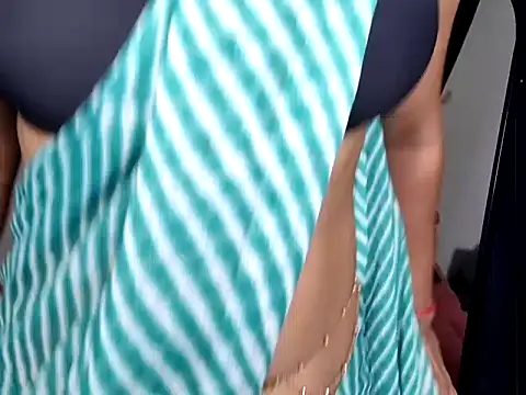 Sexy bangoli online show from April 30, 2026, 8:57 pm