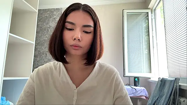Snapshot of MarylnMonnier chatting on May 23, 2026, 8:40 am MarylnMonnier online show from May 23, 2026, 8:40 am