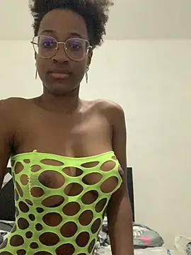 Julyshygirl online show from May 1, 2026, 10:36 pm