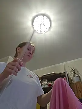 ooopsitscandy online show from June 15, 2026, 4:42 pm