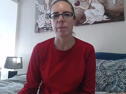 Snapshot of blondiesin50 chatting on May 13, 2026, 6:44 am blondiesin50 online show from May 13, 2026, 6:44 am