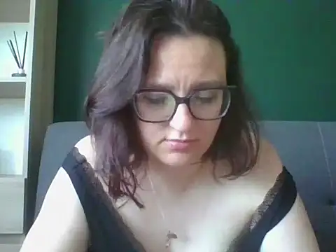 Snapshot of sensual_paris chatting on May 26, 2026, 5:25 am sensual paris online show from May 26, 2026, 5:25 am