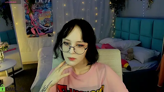 Lilac-Muse online show from July 15, 2026, 11:15 am