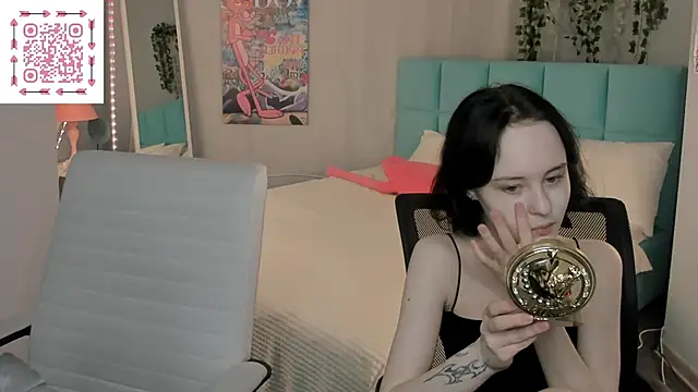 Snapshot of Elira_Vane chatting on May 24, 2026, 3:00 am Elira Vane online show from May 24, 2026, 3:00 am