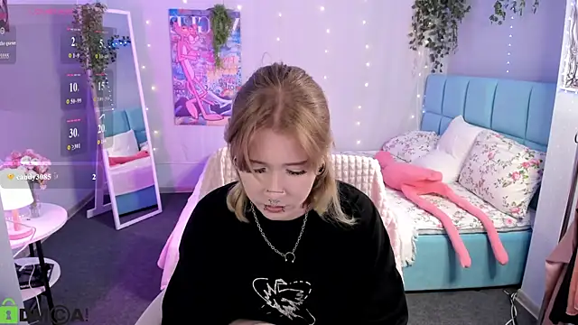 Snapshot of Elira_Vane chatting on August 1, 2026, 7:24 pm Elira Vane online show from August 1, 2026, 7:24 pm