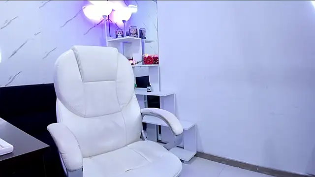 Snapshot of MaraMartinez_ chatting on June 11, 2026, 12:32 am MaraMartinez online show from June 11, 2026, 12:32 am