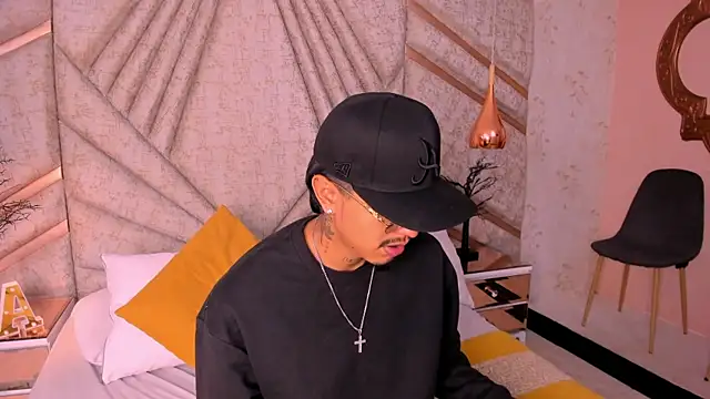 Snapshot of TysonRiggs chatting on May 13, 2026, 12:35 pm TysonRiggs online show from May 13, 2026, 12:35 pm