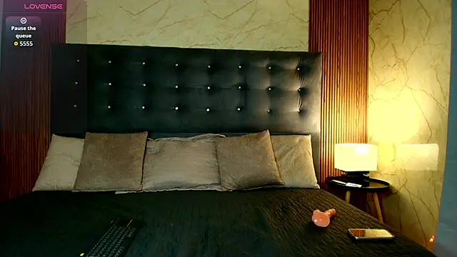 Snapshot of MariamLennox_ chatting on May 29, 2026, 8:18 pm MariamLennox online show from May 29, 2026, 8:18 pm