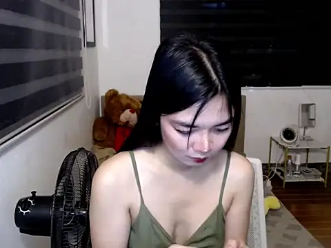 Snapshot of KylieXKendall chatting on June 16, 2026, 5:21 am KylieXKendall online show from June 16, 2026, 5:21 am