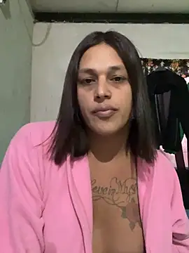 Issis-trans29 online show from April 27, 2026, 8:18 pm