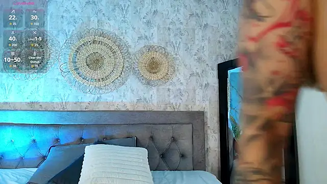 Luciana66  online show from May 27, 2026, 8:06 pm