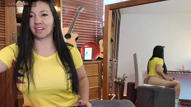 Snapshot of Taliapeach chatting on July 3, 2026, 1:50 pm Taliapeach online show from July 3, 2026, 1:50 pm
