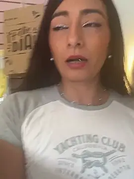 IsabellaMariet online show from July 28, 2026, 8:52 pm