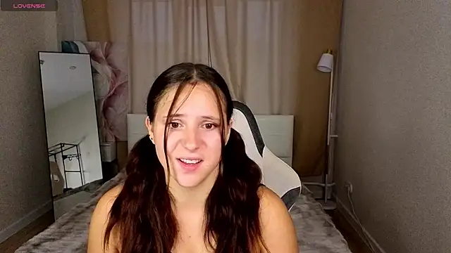 Snapshot of Julia_Shyy chatting on July 25, 2026, 1:47 am Julia Shyy online show from July 25, 2026, 1:47 am