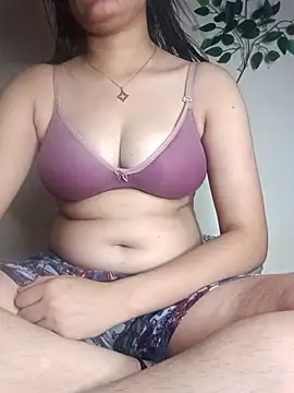 sexy pritii online show from May 7, 2026, 3:45 am
