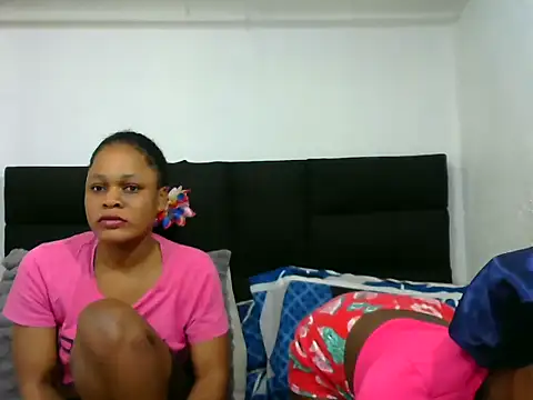 Snapshot of DarkPearl_20 chatting on May 14, 2026, 5:25 am DarkPearl 20 online show from May 14, 2026, 5:25 am