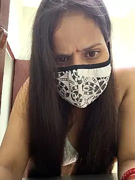 LovelyNidhi online show from May 24, 2026, 6:18 am
