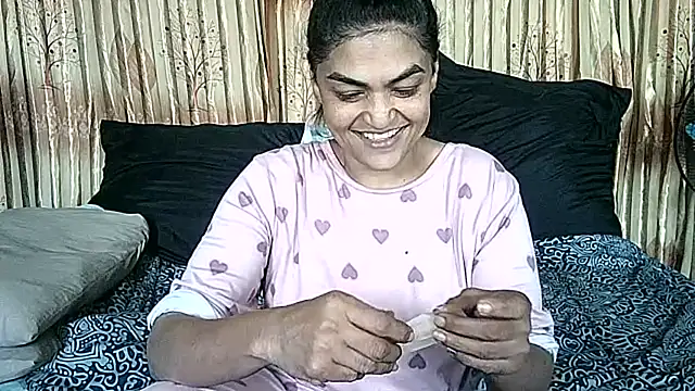 Snapshot of Indian_blaze006 chatting on August 7, 2026, 8:05 am Indian blaze006 online show from August 7, 2026, 8:05 am