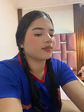 Snapshot of Mulan_rousse chatting on June 18, 2026, 10:03 pm Mulan rousse online show from June 18, 2026, 10:03 pm