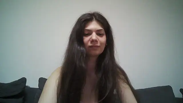 NaughtyMiaZ online show from May 9, 2026, 12:38 am