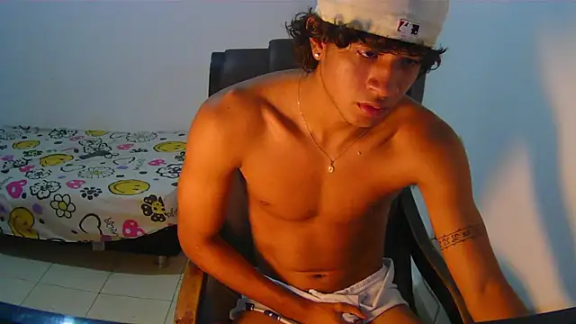 Snapshot of Hansel_take chatting on May 12, 2026, 9:34 pm Hansel take online show from May 12, 2026, 9:34 pm