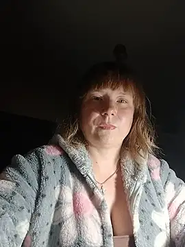 MikkiLove777 online show from May 18, 2026, 9:42 pm