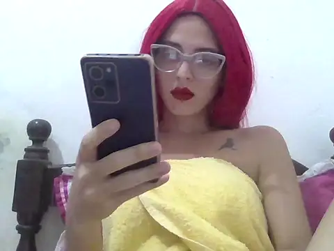 Snapshot of Xoeni chatting on May 6, 2026, 7:19 pm Xoeni online show from May 6, 2026, 7:19 pm
