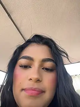 EvasBlazeXXX online show from May 7, 2026, 1:27 pm
